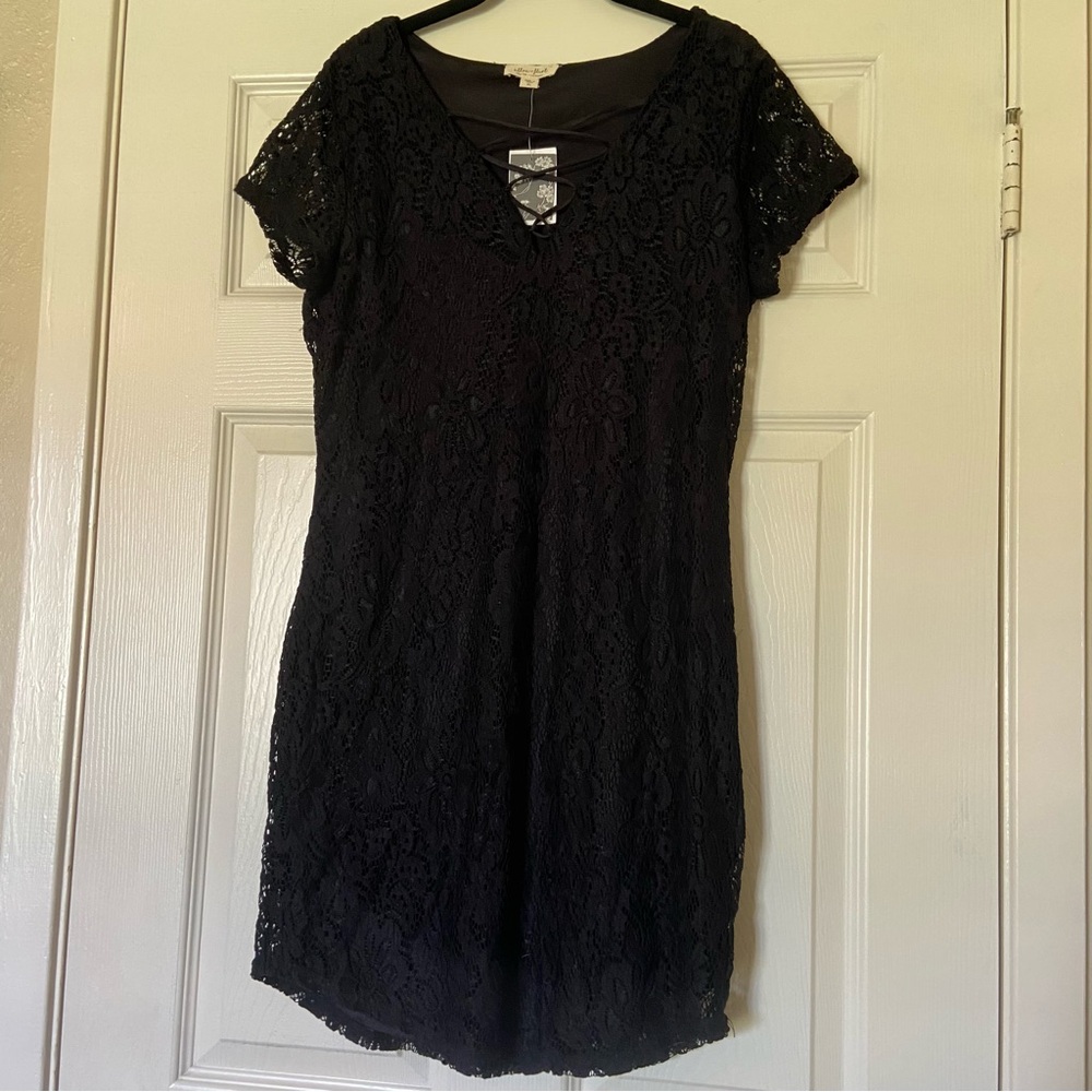 NWT, Ultra Flirt Black Dress, Lace Overlay, Laced-Up V-Neck, size XL